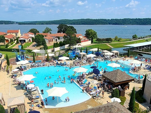 Shangri-La Resort Pool